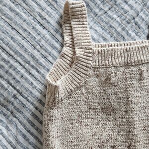 ⭐️PRICEDROP⭐️LOFT Knit tank
